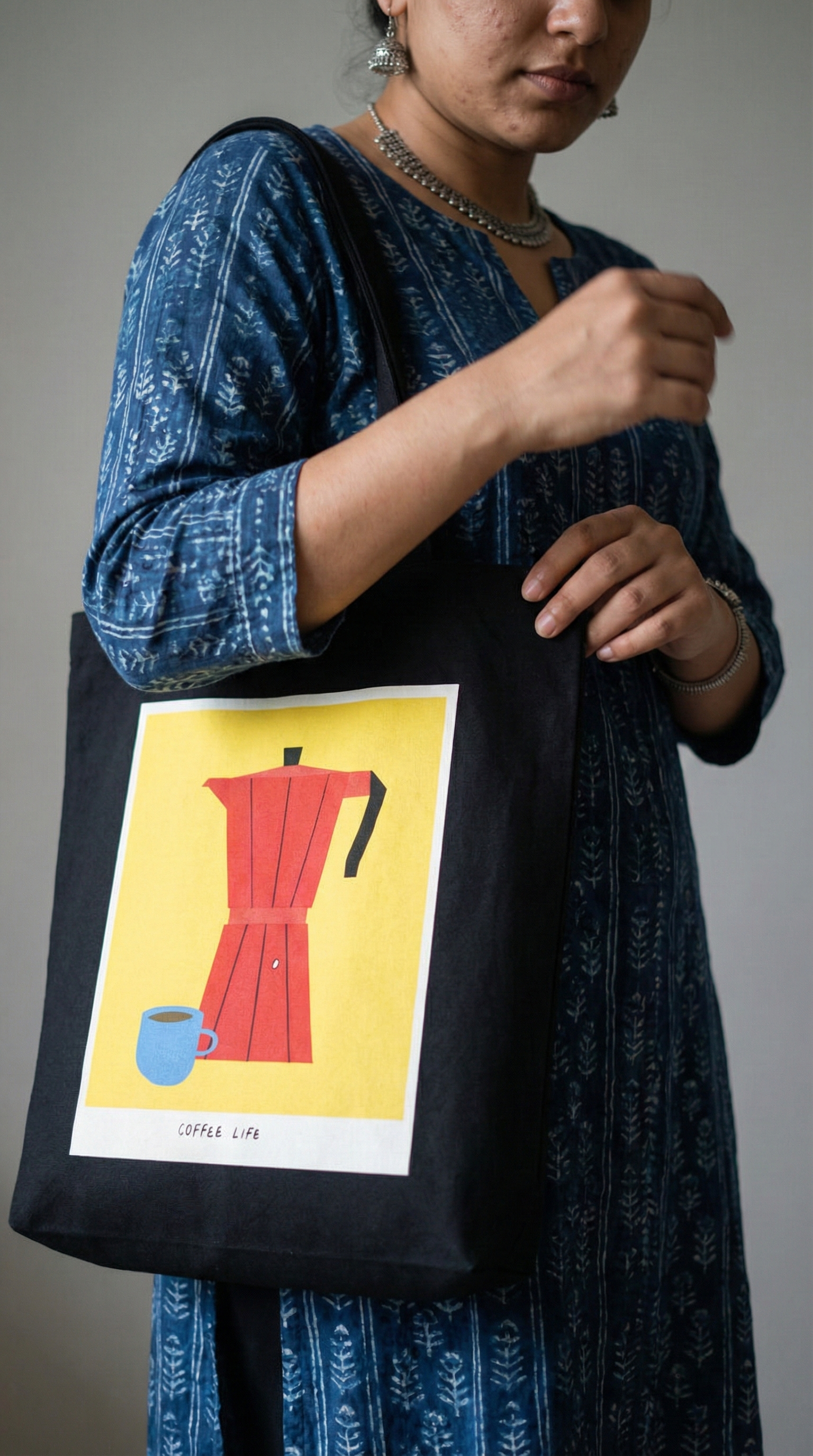 Moka Muse Tote Bag